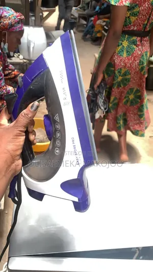 Steaming Strong Tokunbo Pressing Iron