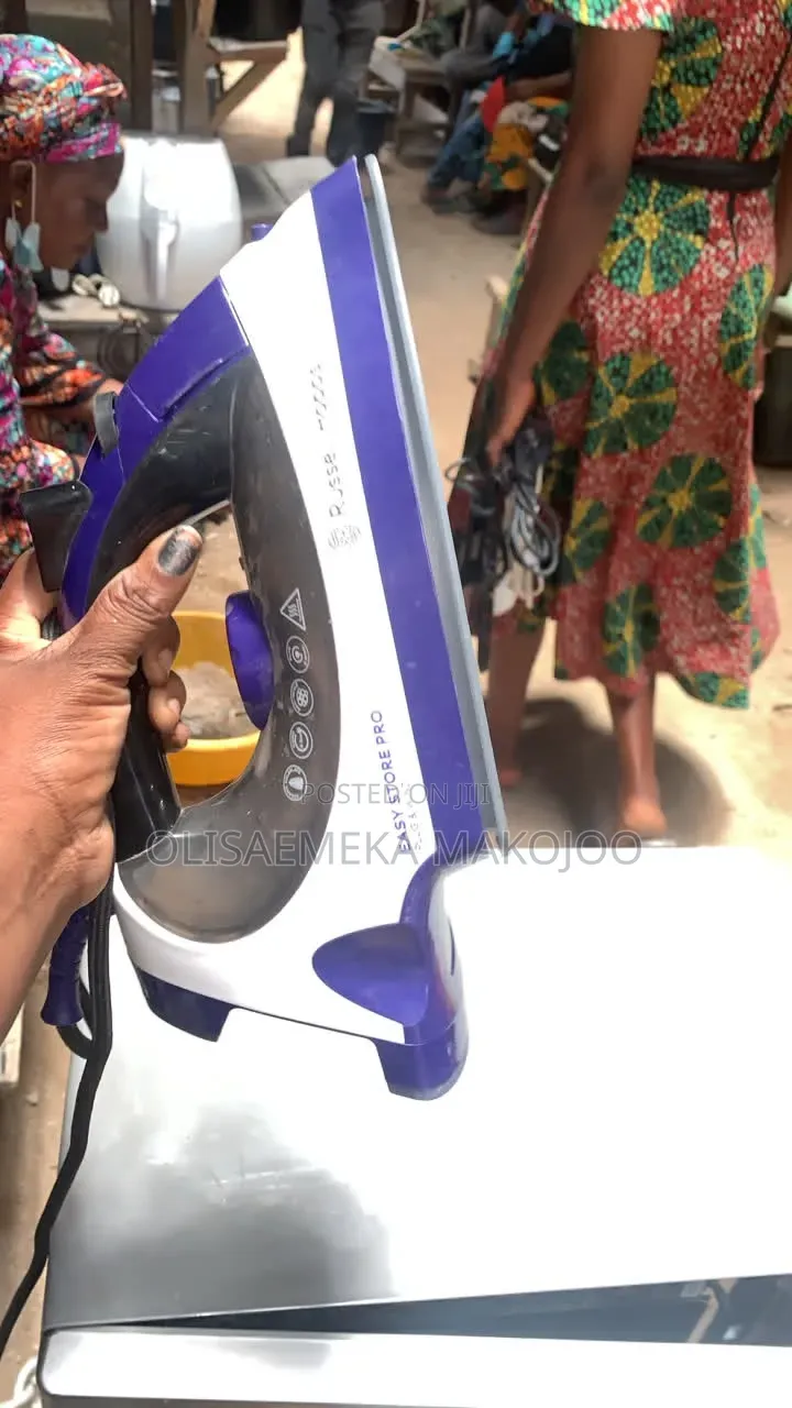 Steaming Strong Tokunbo Pressing Iron