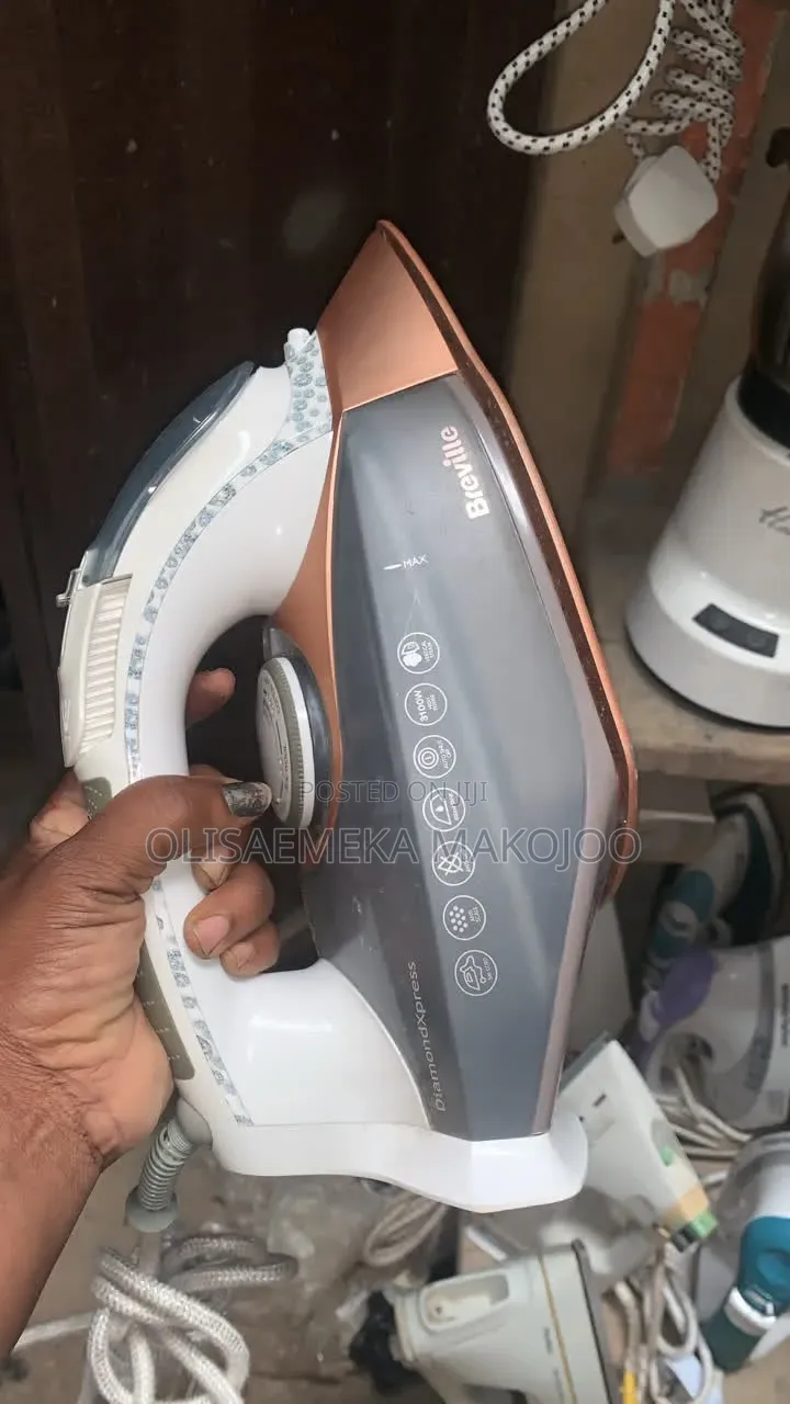 Steaming Strong Tokunbo Pressing Iron