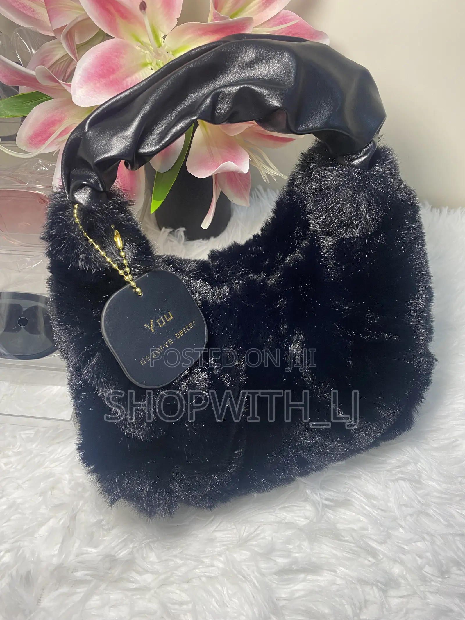 Cloude-Shaped Plush Bag