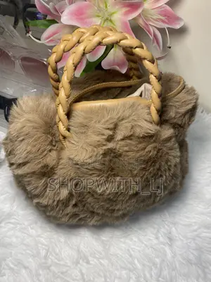 Cloude-Shaped Plush Bag