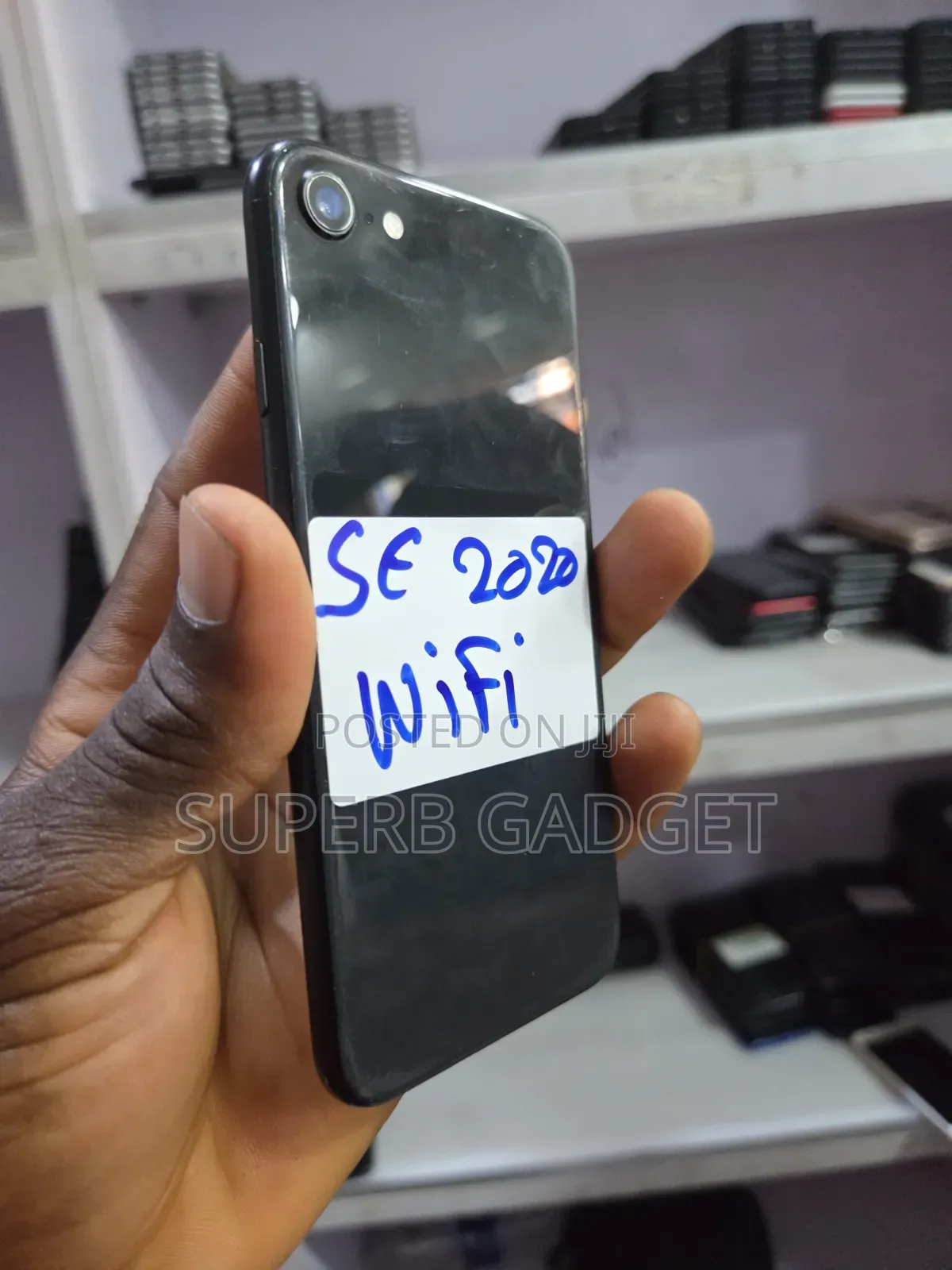 Apple iPhone SE (2020) 64 GB Black