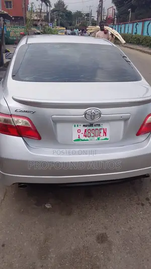 Toyota Camry SE V6 4dr Sedan (3.5L 6cyl 6AM) 2010 Silver