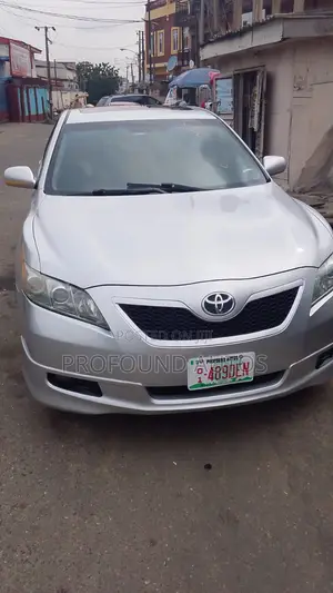 Toyota Camry SE V6 4dr Sedan (3.5L 6cyl 6AM) 2010 Silver