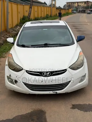 Hyundai Elantra Limited Sedan FWD (1.8L 4cyl 6A) 2013 White