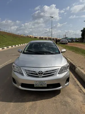 Toyota Corolla LE Special Edition 4dr Sedan (1.8L 4cyl 4A) 2013 Silver