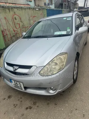Toyota Caldina 2004 Silver