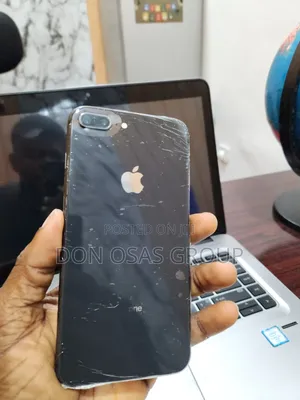 Apple iPhone 8 Plus 64 GB Black