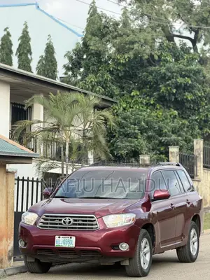 Toyota Highlander 2010 Maroon