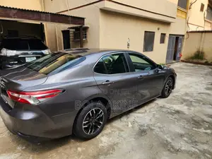 Toyota Camry 2018 Gray
