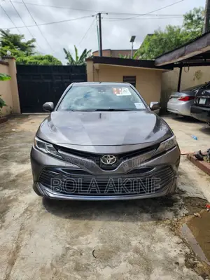 Toyota Camry 2018 Gray
