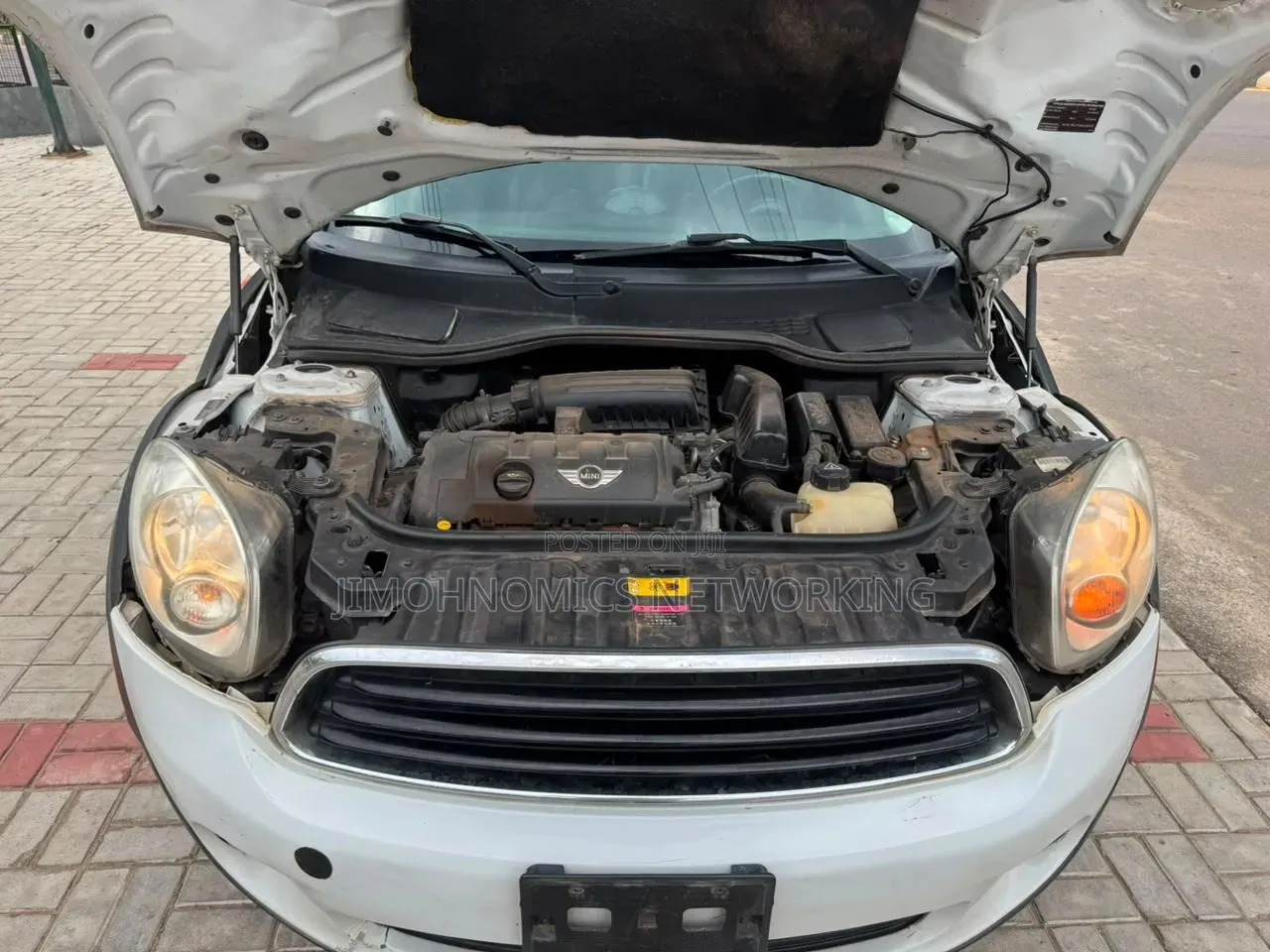 MAN T42 2004 White