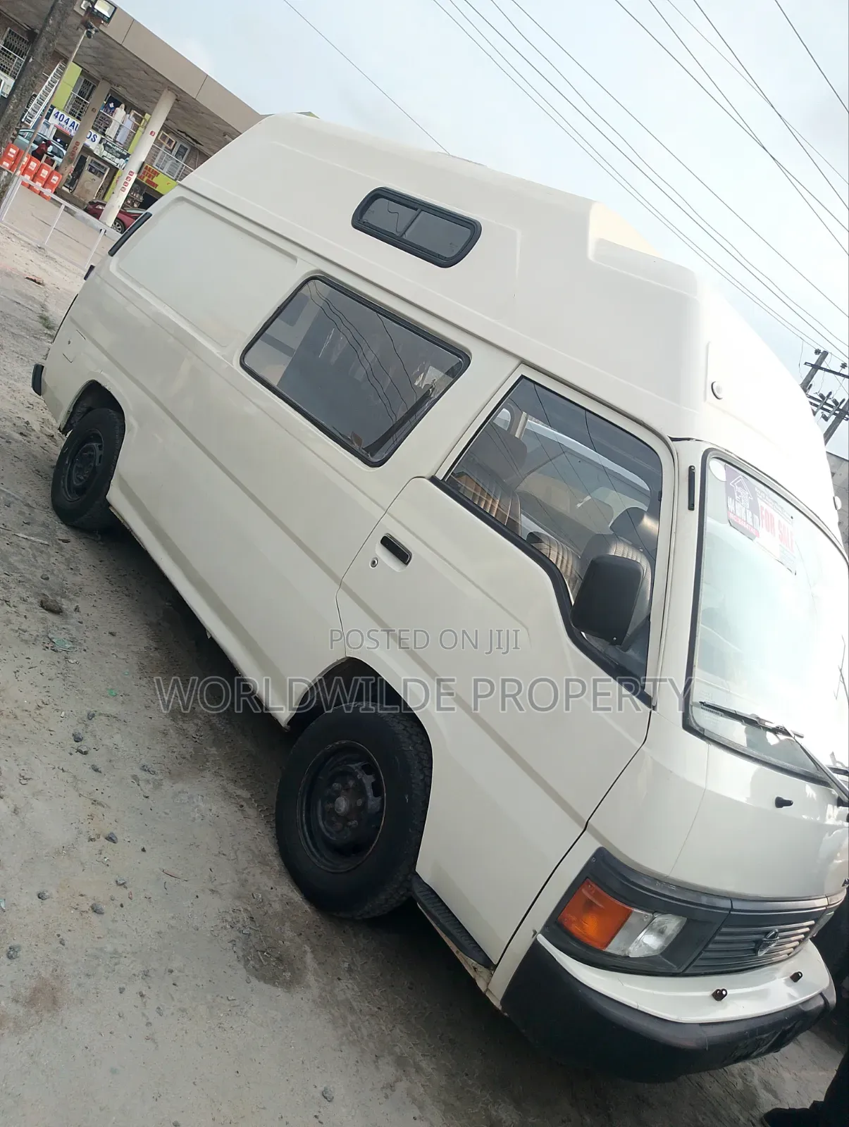 Nissan Caravan (Urvan) 2004 White