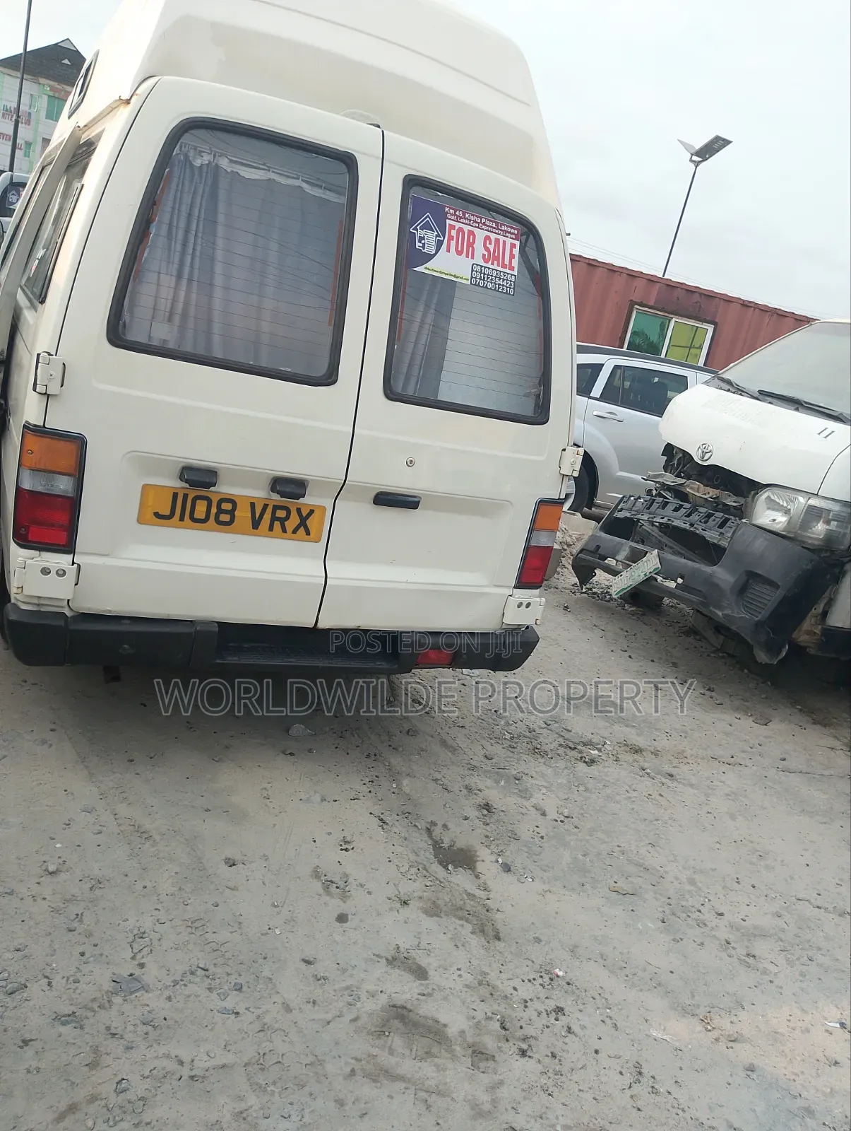 Nissan Caravan (Urvan) 2004 White