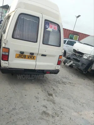 Nissan Caravan (Urvan) 2004 White