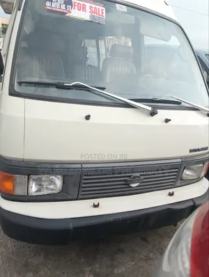 Nissan Caravan (Urvan) 2004 White