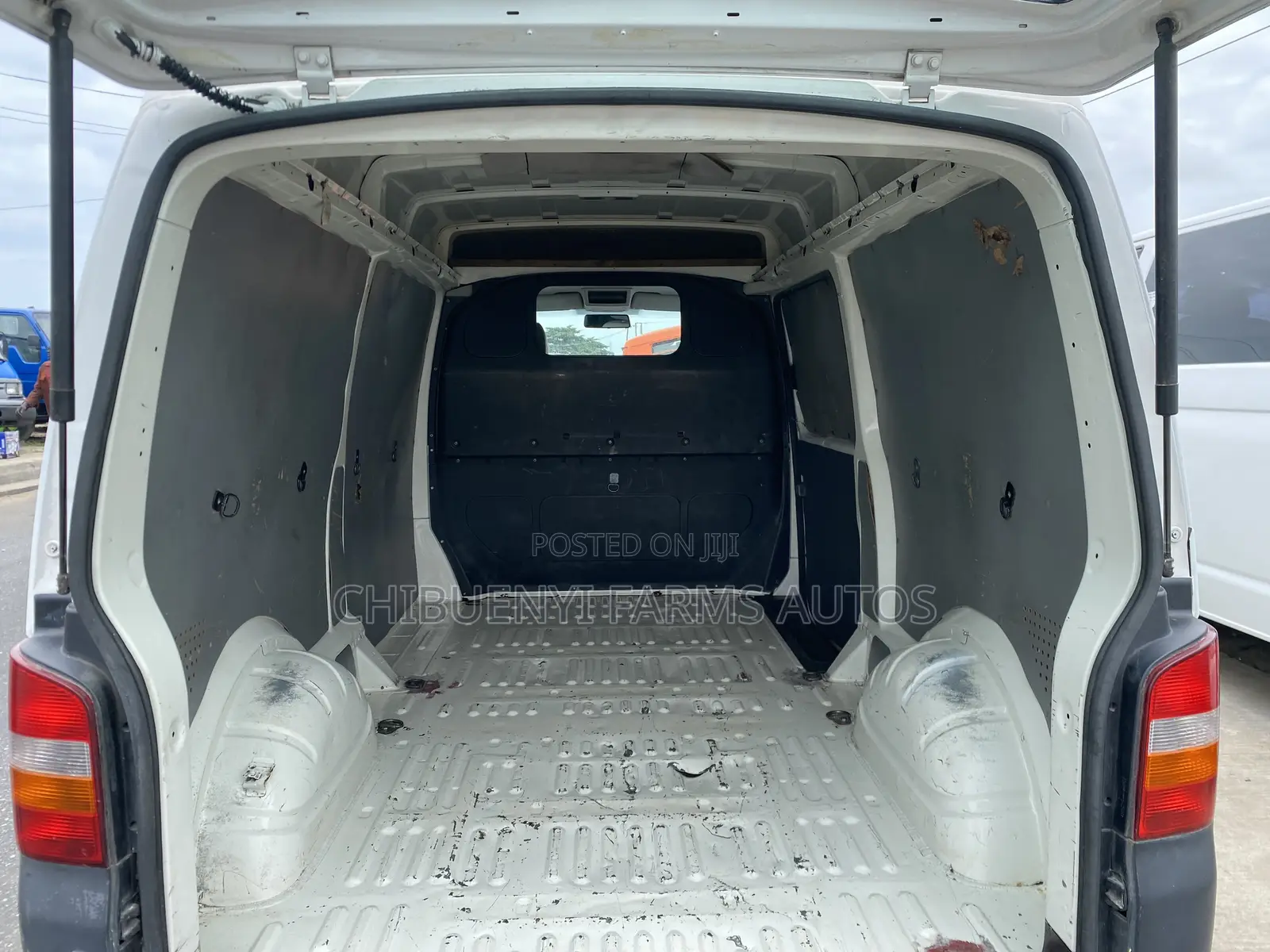 Volkswagen Transporter 2012 White