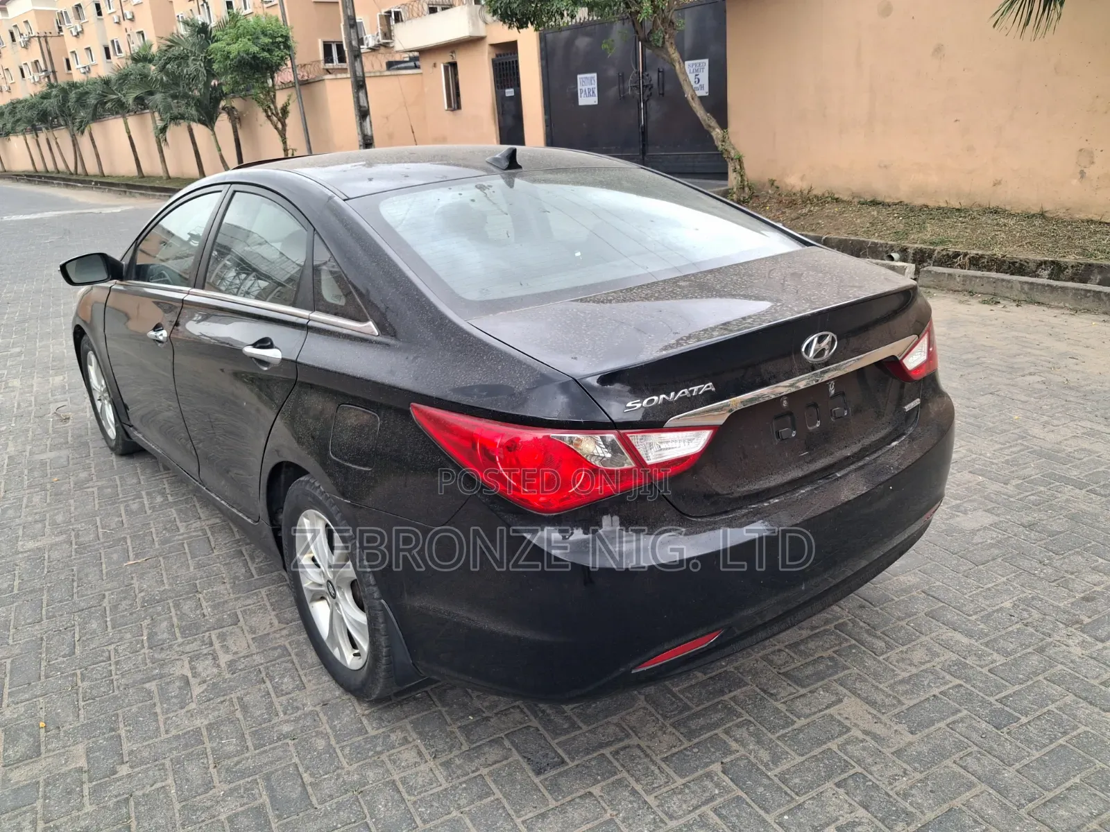 Hyundai Sonata 2011 Black