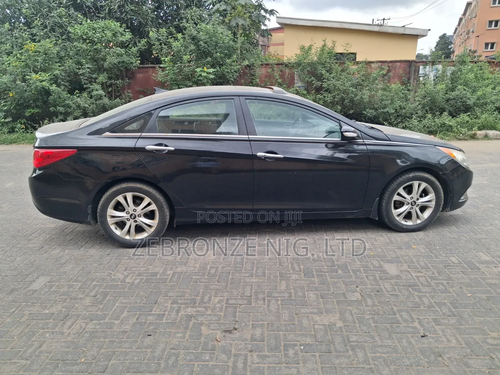 Hyundai Sonata 2011 Black