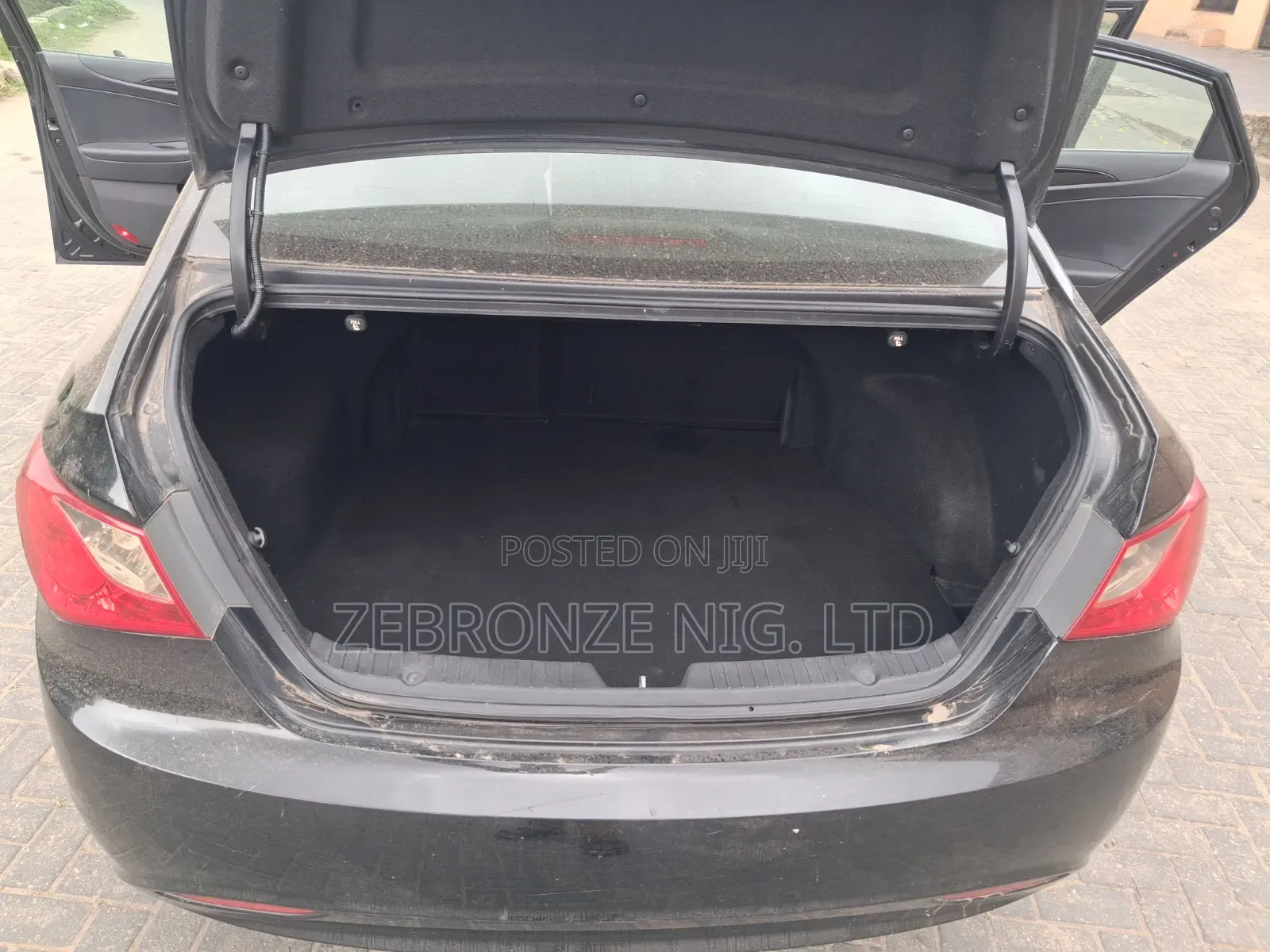 Hyundai Sonata 2011 Black