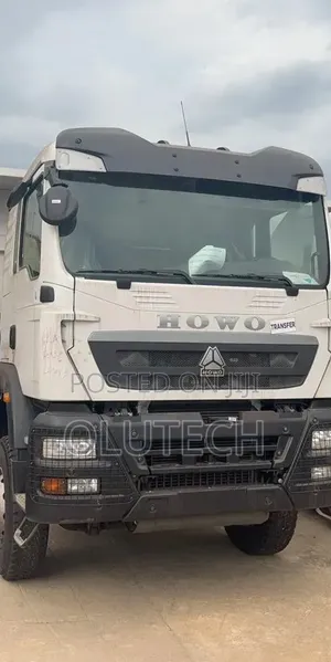 Brand New Howo Tipper Brand 10 and 12 Tyres