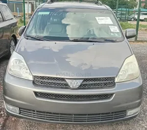 Toyota Sienna XLE FWD 2006 Gray
