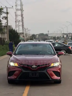 Toyota Camry SE (2.5L 4cyl 8A) 2019 Red