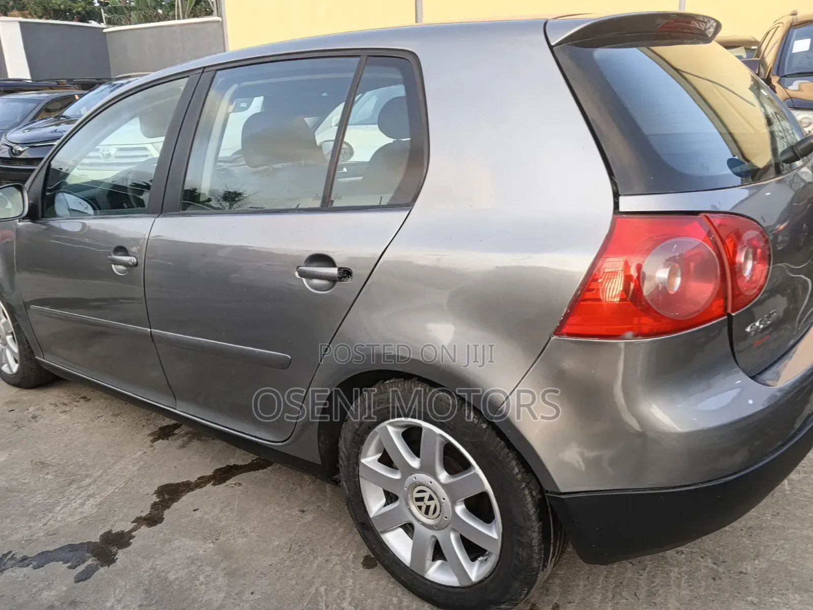 Volkswagen Golf 2005 Gray