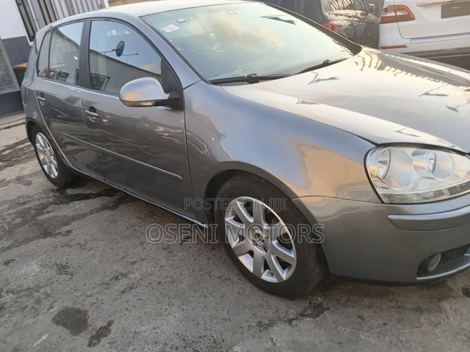 Volkswagen Golf 2005 Gray