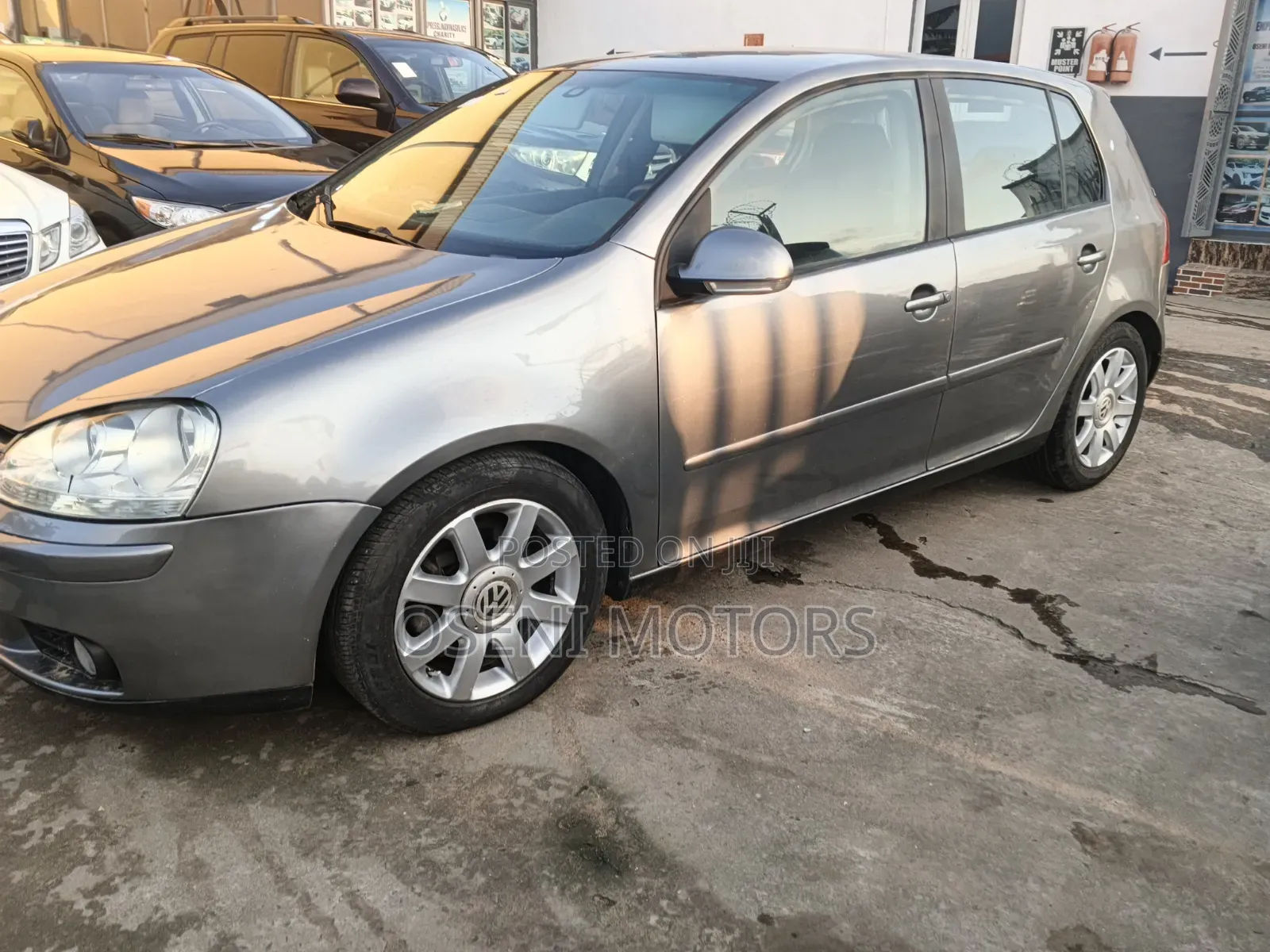 Volkswagen Golf 2005 Gray