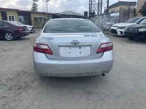 Toyota Camry LE 4dr Sedan (2.4L 4cyl 5A) 2009 Silver