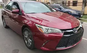 Toyota Camry SE 4dr Sedan (2.5L 4cyl 6A) 2015 Red