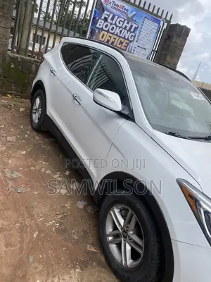 Hyundai Santa Fe 2017 White