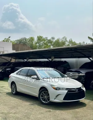 Toyota Camry 2017 White
