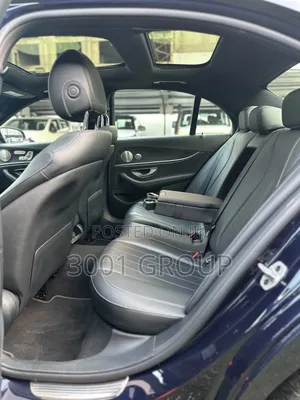 Mercedes-Benz E350 2021 Blue