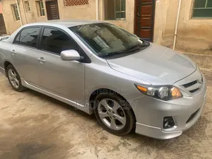 Toyota Corolla 2013 Silver