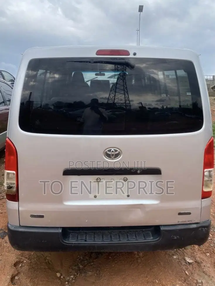 Toyota HiAce 2012 Grey