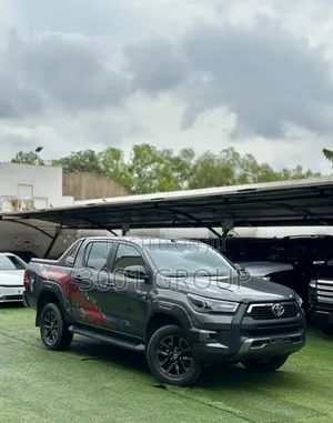 New Toyota Hilux 2026 Gray