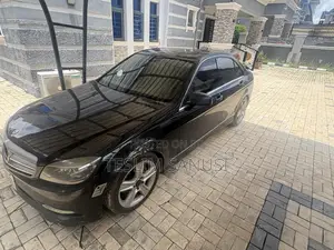 Mercedes-Benz C300 2011 Black