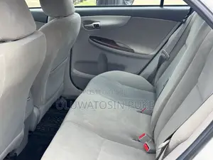 Toyota Corolla 2012 White