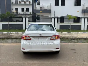 Toyota Corolla 2012 White
