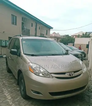 Toyota Sienna CE AWD 2006 Beige