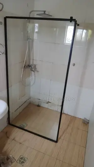 Here Is Our New  Built Fix Glass 10mm Thick CNG Product Glass  