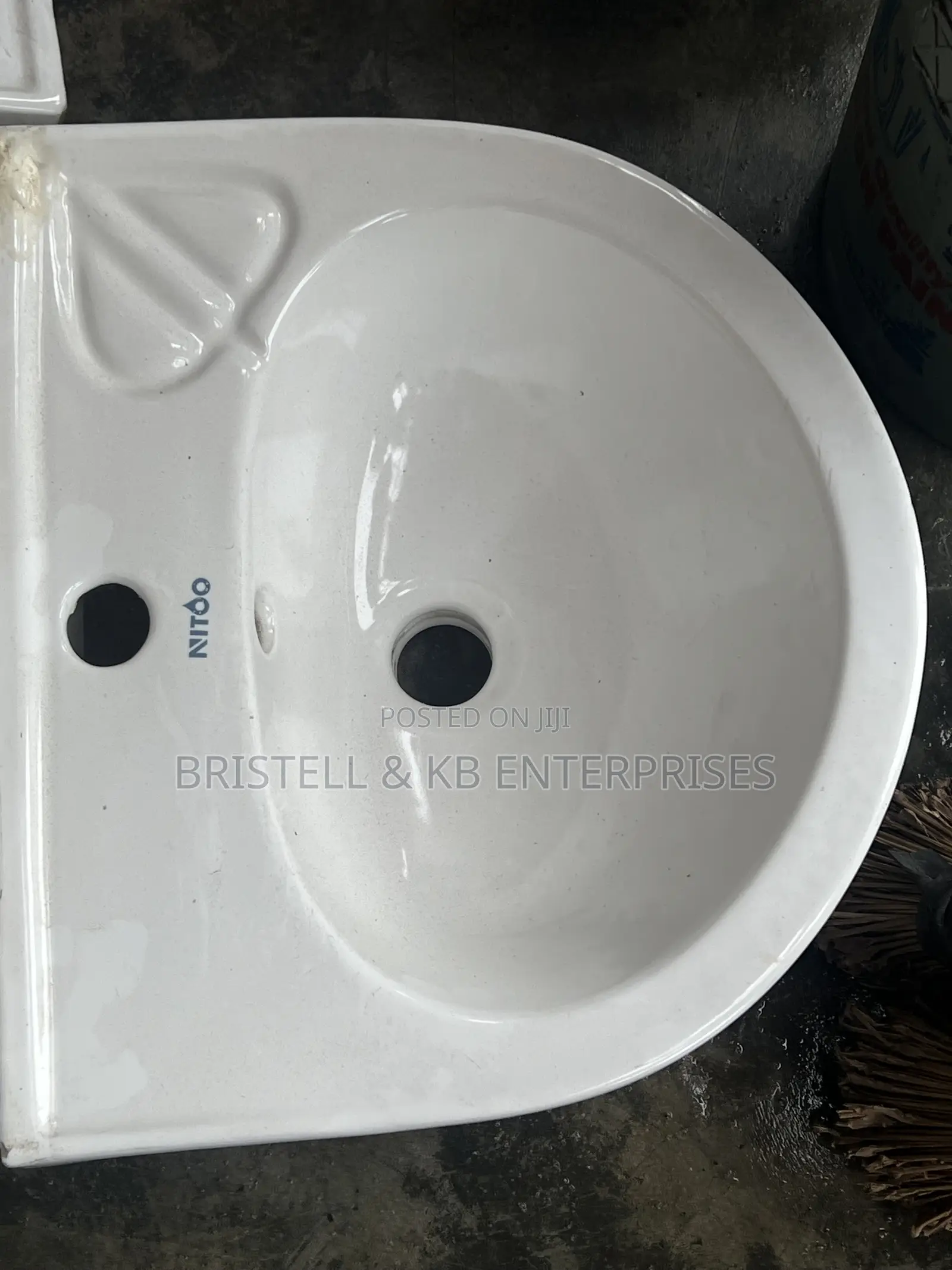 Nitoo Washing Hand Basin