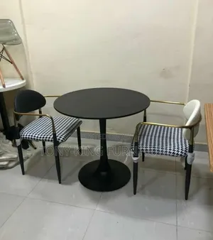 Modern Restaurant Dining Table Set