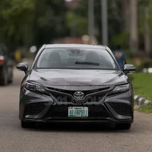 Toyota Camry 2021 Gray