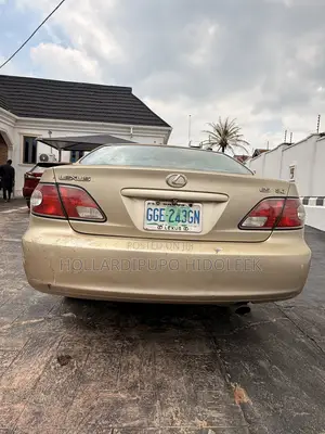 Lexus ES 330 Sedan 2004 Gold