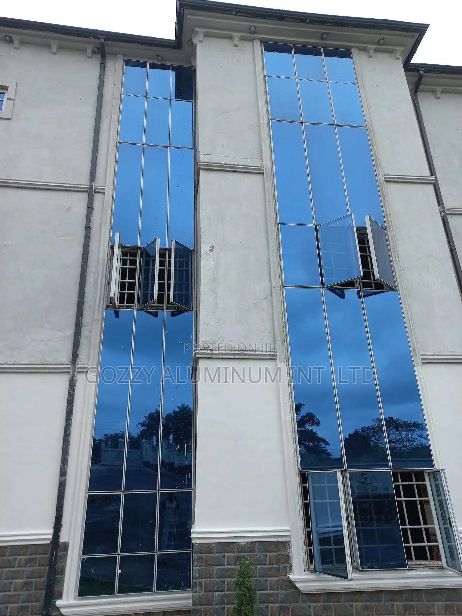 Premium Cutting Wall Window