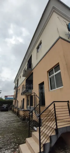 2bdrm Apartment in Lekki Phase 1 for rent