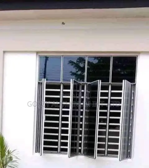 White Frameless Window With 5mm Gray Glass